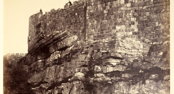 Rebuilding Walls of Jerusalem