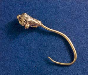 Gold Earring, 332-37 BCE