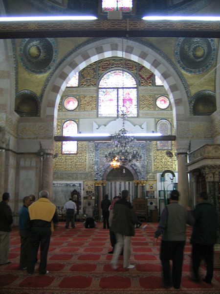 Interior_of_Al-Aksa_Mosque