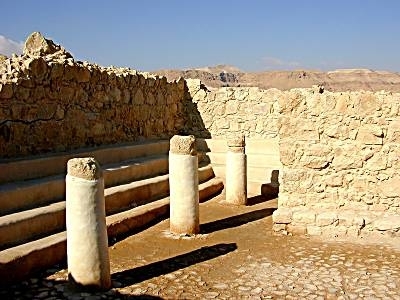 Synagogue_at_Masada
