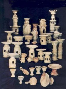 pottery-vessels-from-en-hatzeva-223x300