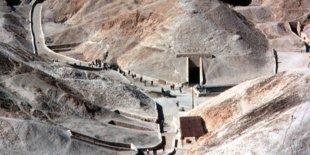 BARlines- Huge Tomb in Egypt May Hold Pharaoh’s Firstborn, Carol Arenberg, <i>Biblical Archaeology Review</i> (21:4), Jul/Aug 1995.