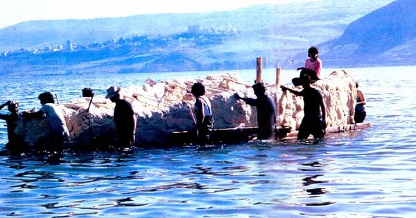 The Galilee Boat—2,000-Year-Old Hull Recovered Intact, Shelley Wachsmann, BAR 14:05, Sep/Oct 1988