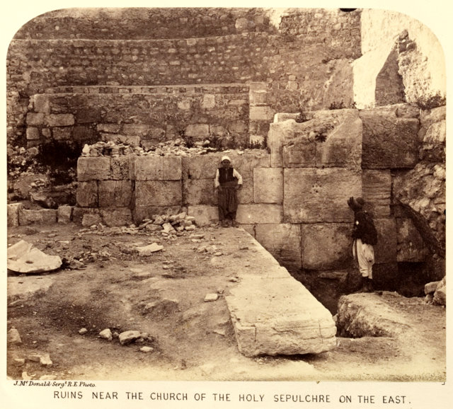 Ruins near the Church on the East 2.jpg